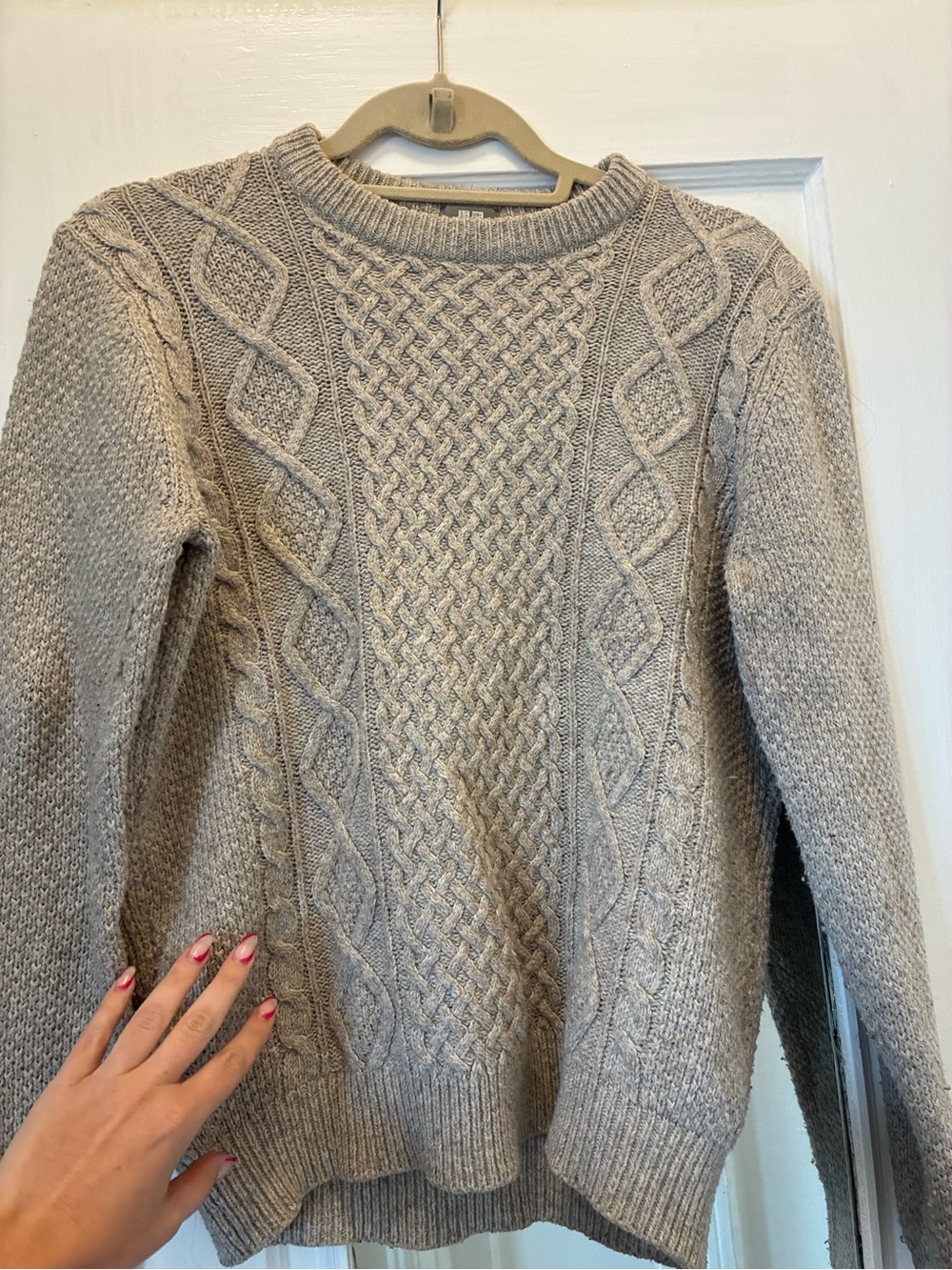 Uniqlo Beige Cable Knit Crewneck Sweater